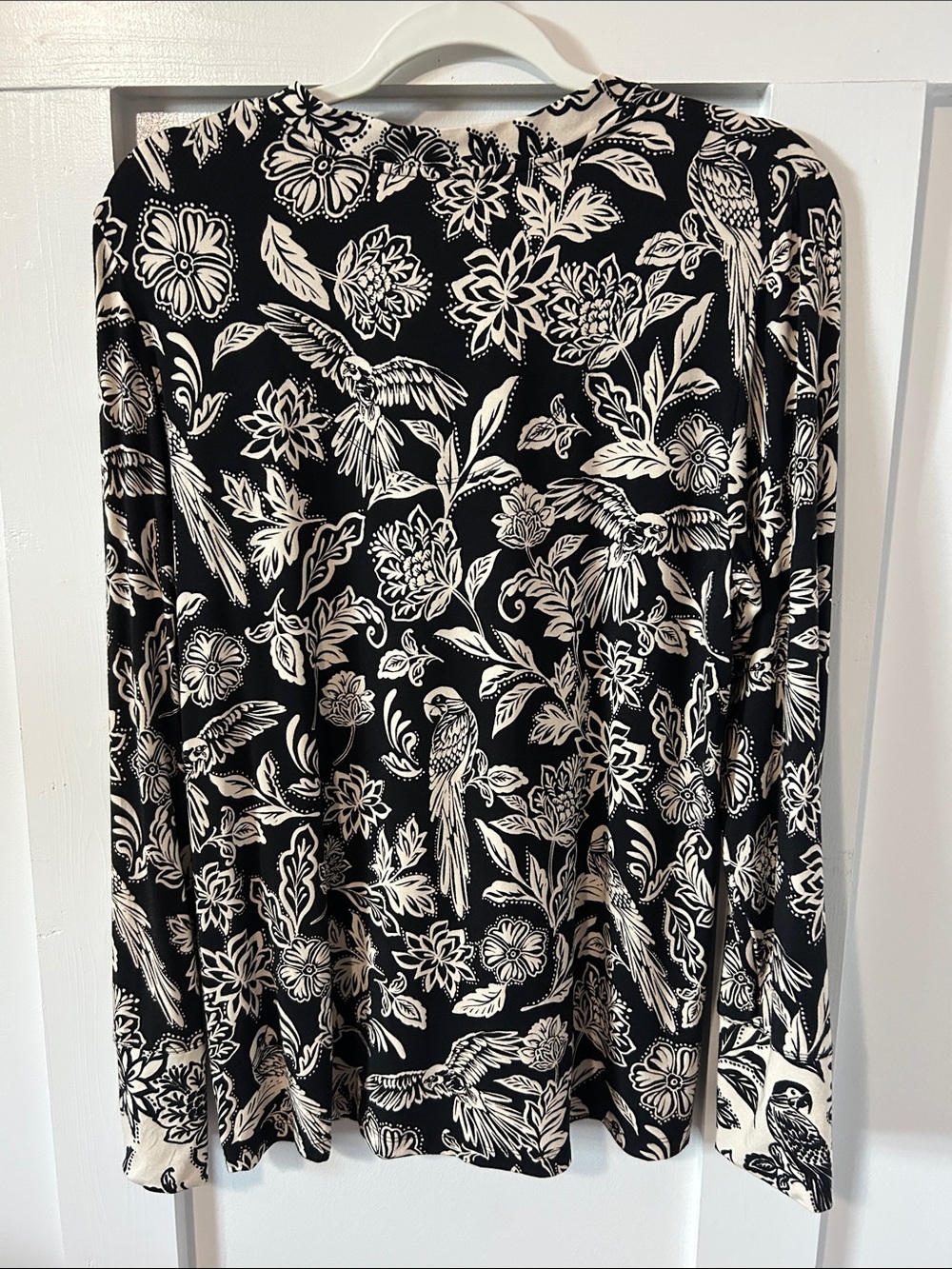Johnny Was Noah Henley Top Floral Bird Black & Cream Women’s Medium - Picture 4 of 12
